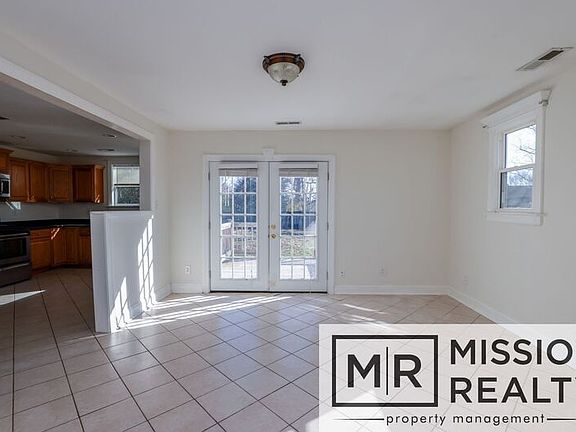 3rd image of 2509 Burnley Ave