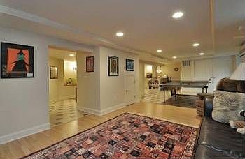 4th image of 64 Windsor Dr
