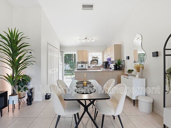 5th image of 8402 Matanzas Rd
