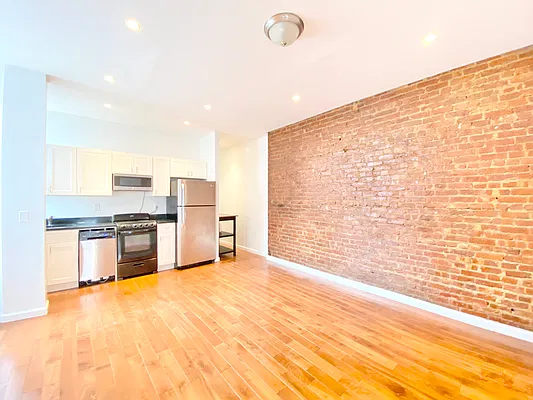 Rented by Bohemia Realty Group | media 3