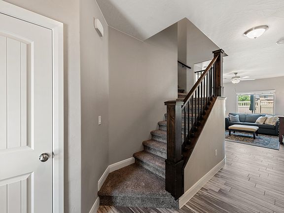 4th image of 2520 Blackhawk Dr Unit 25