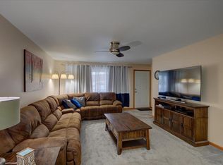 652 Damascus Trl, Cottage Grove, WI 53527