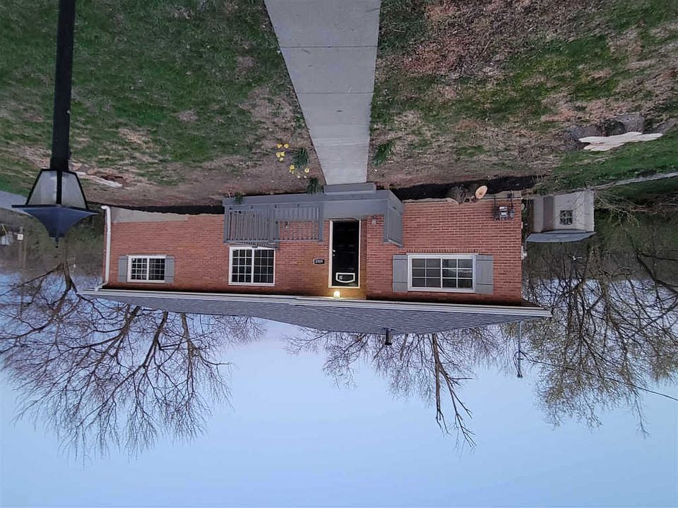 1st image of 6040 Clubhouse Dr