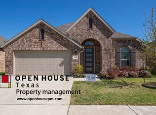 2433 Flowing Springs Dr, Fort Worth, TX 76177