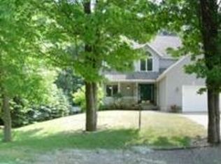 16216 Terrace Rd, Spring Lake, MI 49456