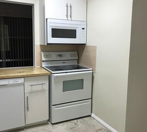 2nd image of 17620 Atlantic Blvd APT 415