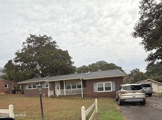 333 Holiday Hills Dr, Wilmington, NC 28409