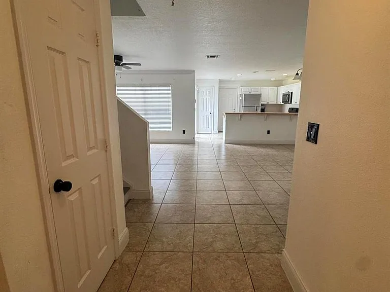 1733 Pointe West Way — Photo 4