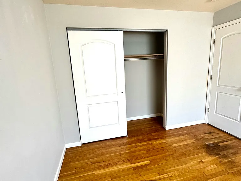 5225 Southwest Ave #105 — Photo 19