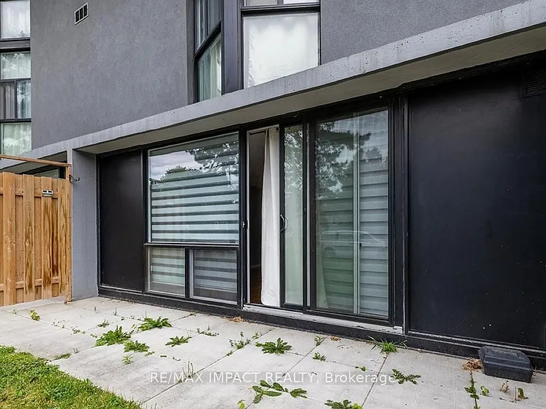 454 Centre St S #108 — Photo 15