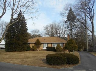 100 Lodge Ave, Huntington Station, NY 11746