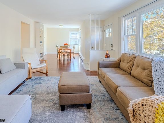 2nd image of 668 Lincoln Ave