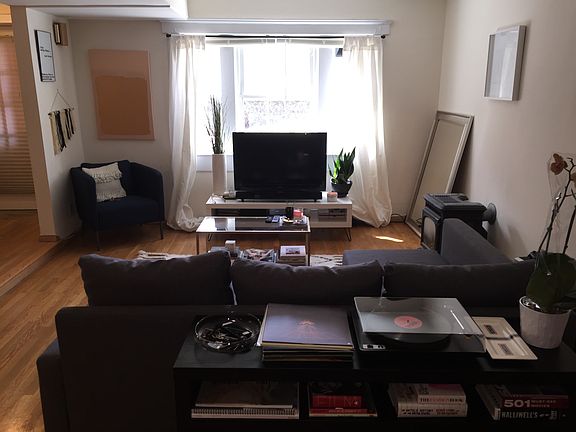 Spacious Living Room 2