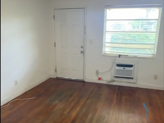 5th image of 640 SW 5th St #644