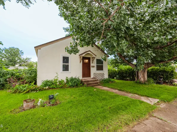416 5th Ave W, Williston, ND 58801