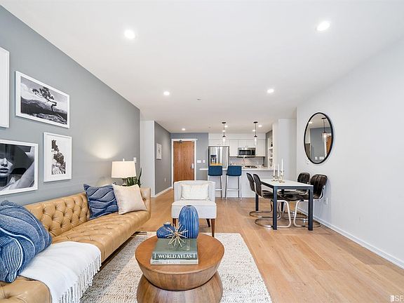 3rd image of 601 Alabama St Unit 105