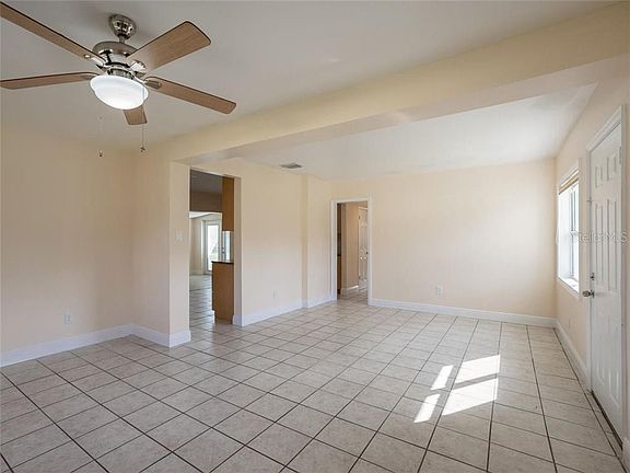 4th image of 2507 N Beaumont Ave