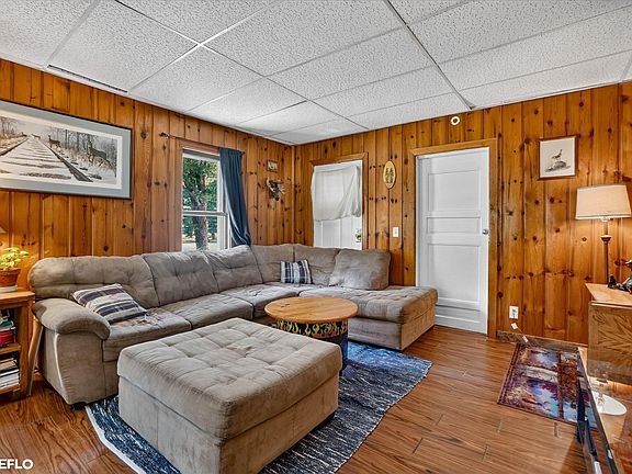 3rd image of 6058 Thomas St