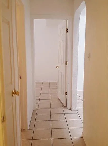 1884 Lyman Dutton Cir — Photo 8