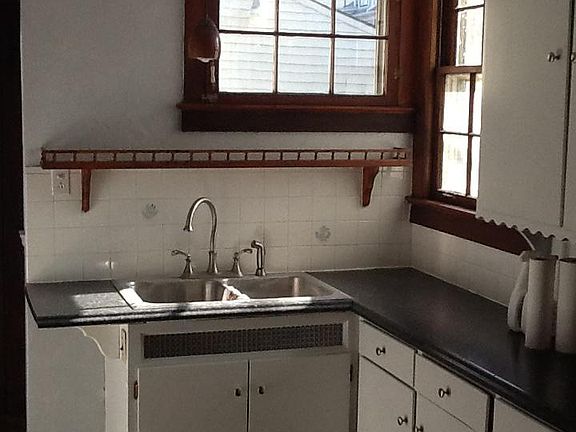 5th image of 12585 Clifton Blvd