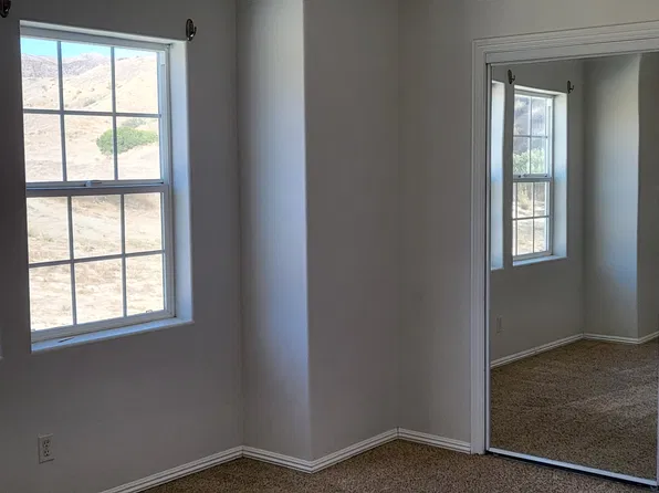 30919 Sunrise Hills Rd, Saugus, CA 91390