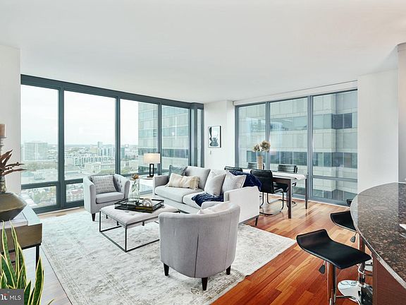 3rd image of 2101 Market St Unit 3307