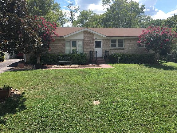 2nd image of 217 Oak Dr