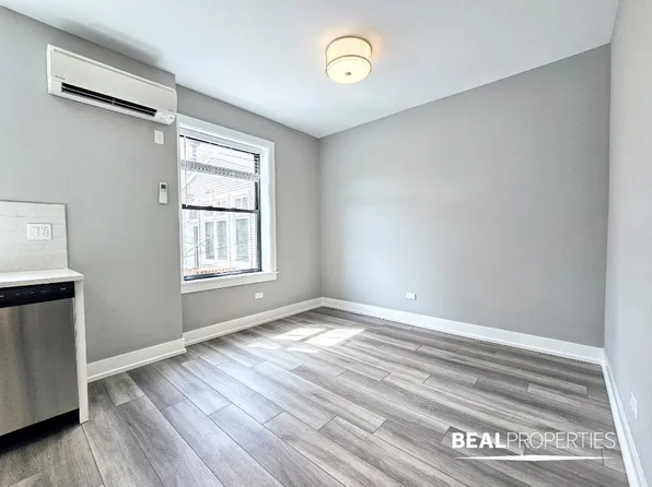 3935 N Janssen Ave #E3, Chicago, IL 60613