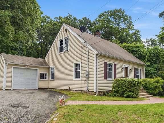 2nd image of 84 Lakeview Avenue