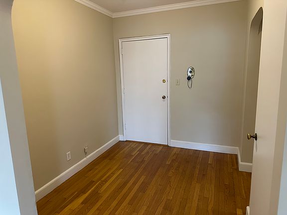 Large foyer with room for office.