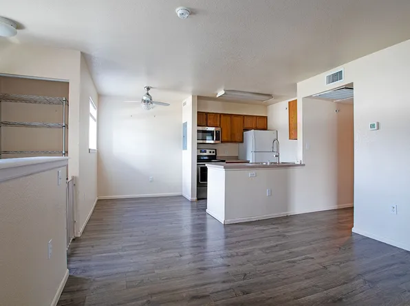 127 Jules Dr #E-202, Gypsum, CO 81637