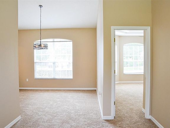 5th image of 5 Renworth Pl