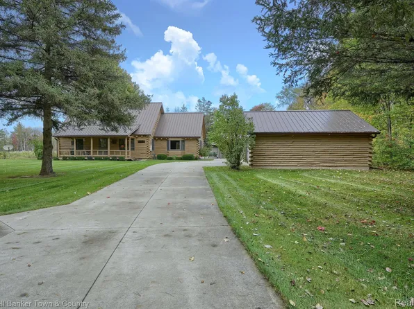 1144 N Hockaday Rd, Gladwin, MI 48624