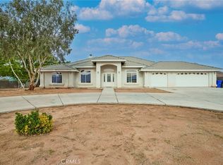 15876 Dale Evans Pkwy, Apple Valley, CA 92307