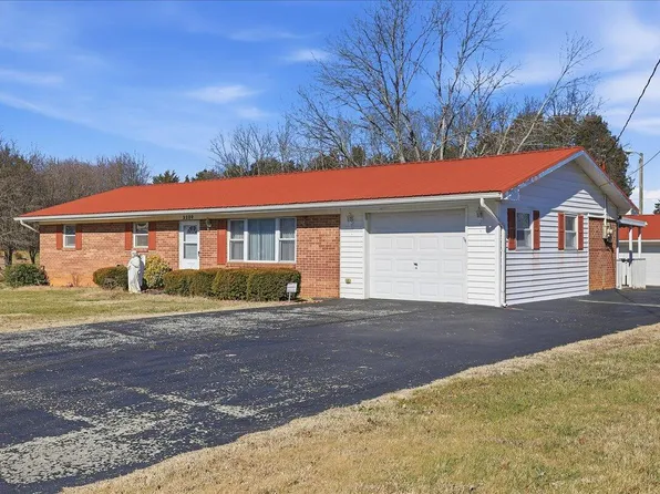 2220 Warren Dr, Morristown, TN 37814