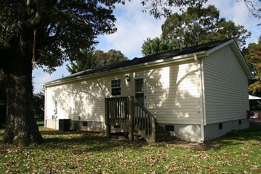 4th image of 229 Barksdale Ave