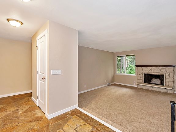 5th image of 6202 Woodlake Dr W