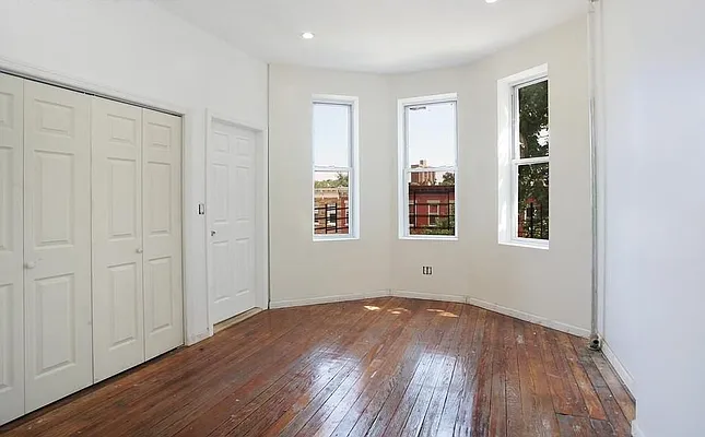 Rented by H.P. Greenfield Real Estate | media 3