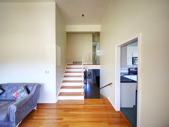 5th image of 9016 Sherry Ln