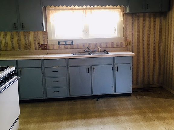 large kitchen 13.5x12