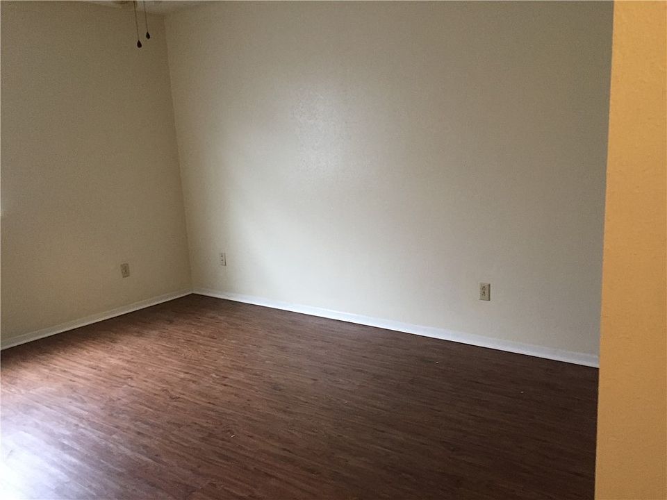 1st image of 1115 Dexter Dr S #1115