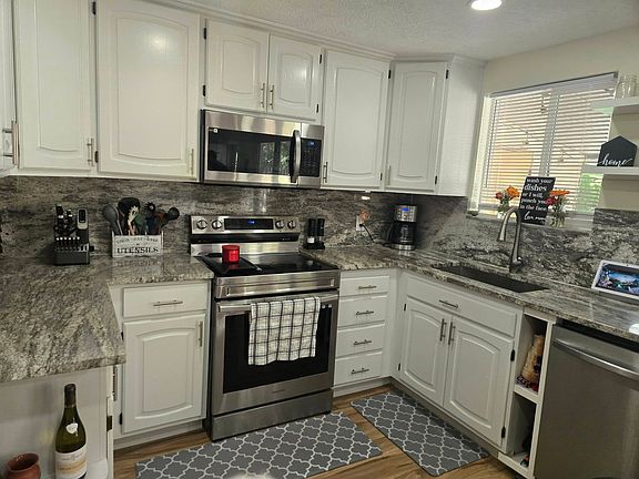 4th image of 1593 W Manzanita Dr