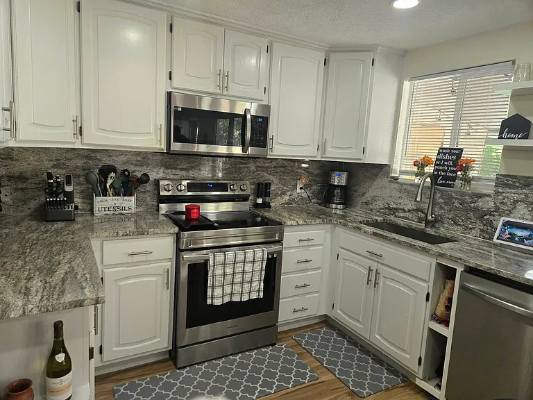 1593 W Manzanita Dr — Photo 4