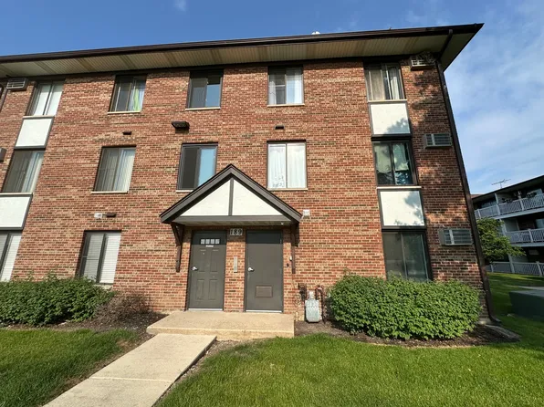 189 Gregory St APT 1, Aurora, IL 60504