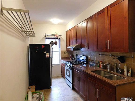 4th image of 3143 78th St