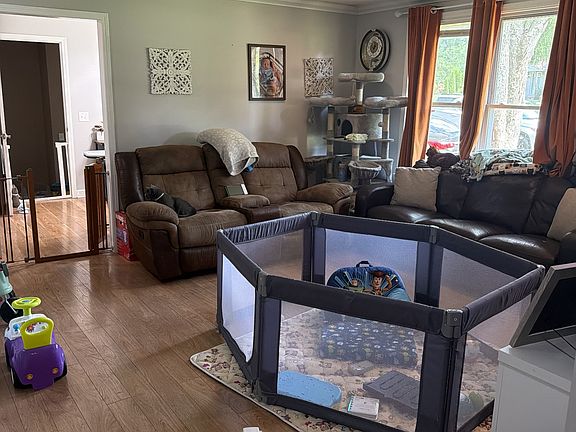 2nd image of 112 Highland Dr