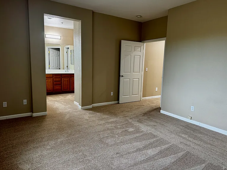 2706 Serene Ct — Photo 23