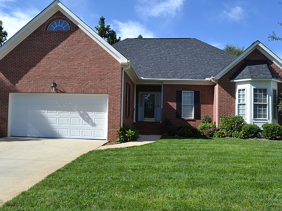 2nd image of 712 Pinebough Ln