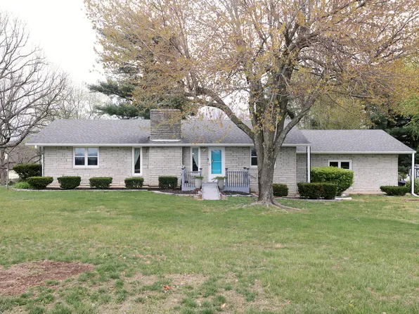 940 N Pine Street, Marshfield, MO 65706