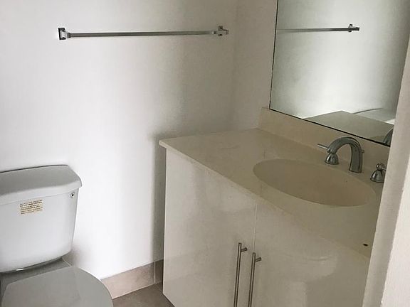 4th image of 2020 NE 135th St APT 710